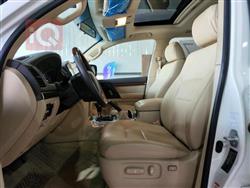 تۆیۆتا لاند کروزەر